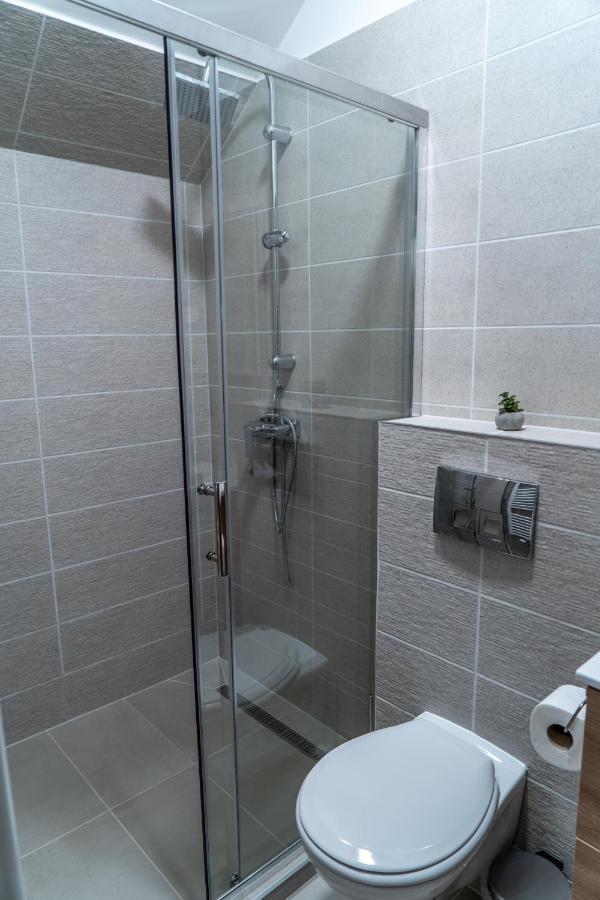 Rozsa Etterem & Panzio Bed & Breakfast Pecs Exterior photo